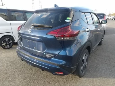 Nissan KICKS