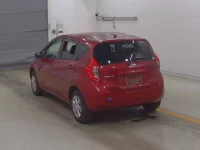 Nissan NOTE лот № 7037 оценка R  с аукциона в Японии 1