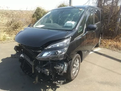 Nissan SERENA  с аукциона в Японии