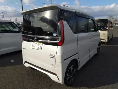 Nissan ROOX