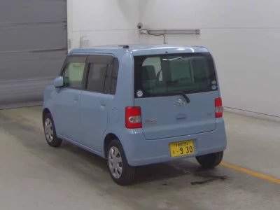 Toyota PIXIS SPACE  с аукциона в Японии