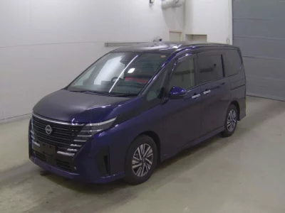 Nissan SERENA  с аукциона в Японии