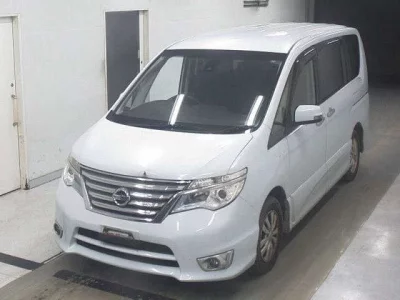 Nissan SERENA  с аукциона в Японии