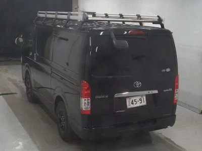 Toyota HiAce Van