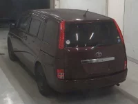 Toyota ISIS лот № 5097 оценка R  с аукциона в Японии 1