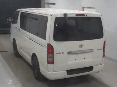 Toyota HiAce Van