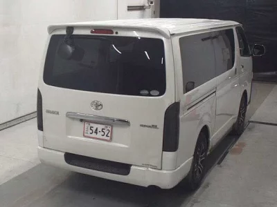 Toyota HiAce Van