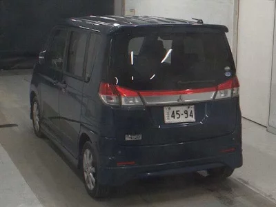 Mitsubishi DELICA D2
