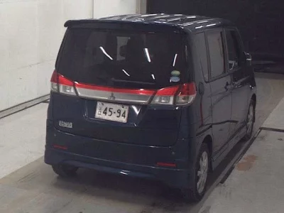 Mitsubishi DELICA D2