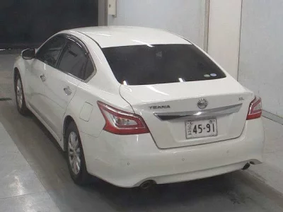 Nissan TEANA
