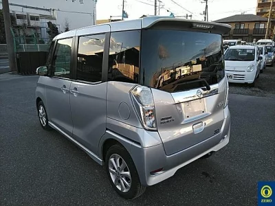 Nissan DAYZ ROOX  с аукциона в Японии