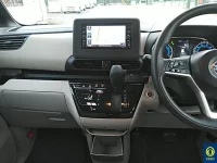 Nissan ROOX лот № 20 оценка 4  с аукциона в Японии 5