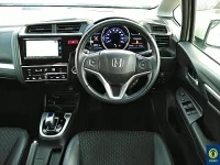 Honda FIT лот № 16 оценка 4  с аукциона в Японии 4
