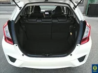 Honda FIT лот № 16 оценка 4  с аукциона в Японии 8