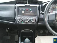 Toyota COROLLA AXIO лот № 2 оценка 3.5  с аукциона в Японии 5