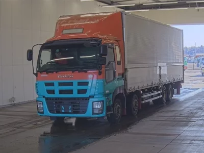 Isuzu GIGA