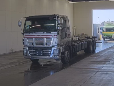 Isuzu GIGA