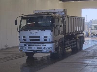 Isuzu GIGA
