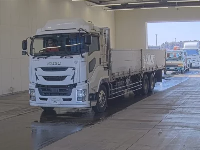 Isuzu GIGA