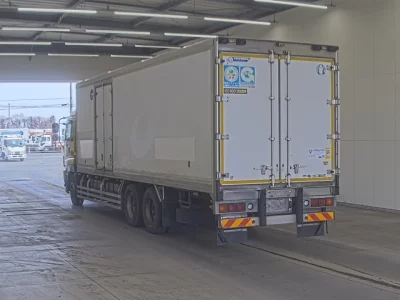 Isuzu GIGA  с аукциона в Японии