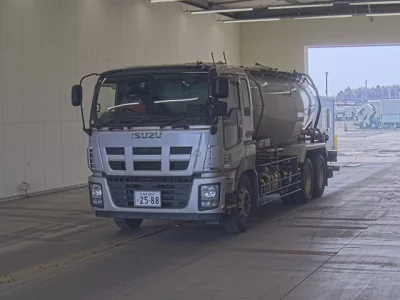 Isuzu GIGA