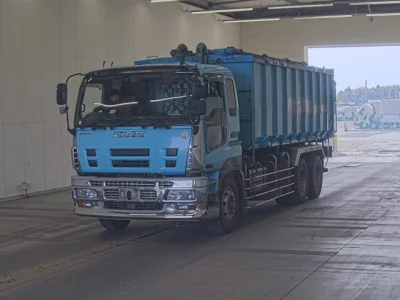 Isuzu GIGA