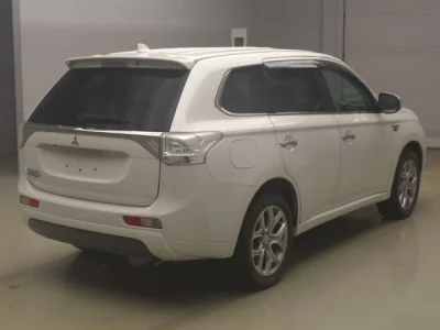 Mitsubishi OUTLANDER PHEV
