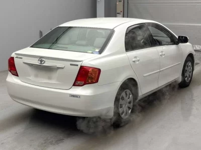 Toyota COROLLA AXIO  с аукциона в Японии