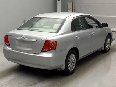 Toyota COROLLA AXIO  с аукциона в Японии