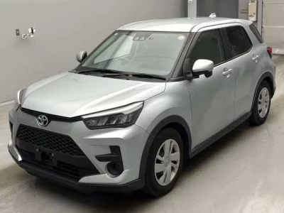 Toyota RAIZE  с аукциона в Японии