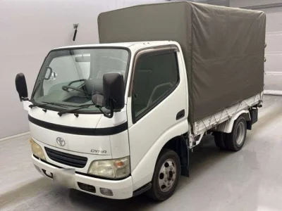 Toyota DYNA  с аукциона в Японии