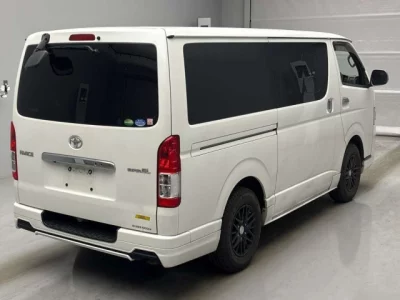 Toyota HiAce Van
