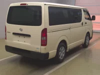 Toyota HIACE VAN лот № 76002 оценка 3.5  с аукциона в Японии 1