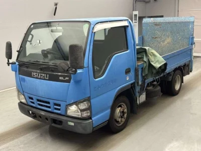 Isuzu ELF