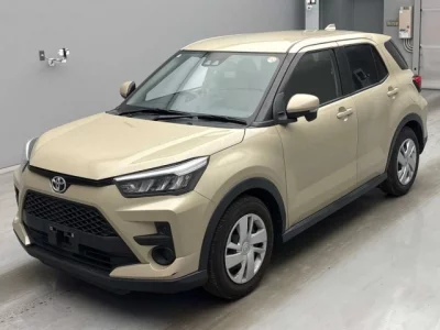 Toyota RAIZE  с аукциона в Японии