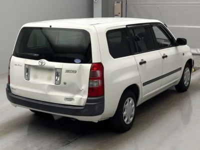 Toyota SUCCEED