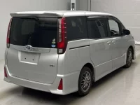 Toyota NOAH лот № 310 оценка 3  с аукциона в Японии 1