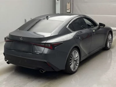Lexus IS