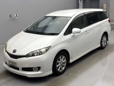 Toyota WISH  с аукциона в Японии