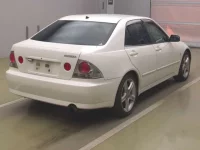 Toyota ALTEZZA лот № 74038 оценка 4  с аукциона в Японии 1