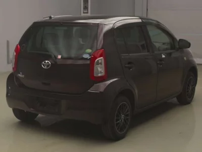 Toyota PASSO  с аукциона в Японии