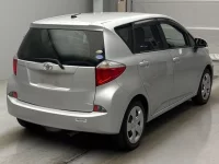 Toyota RACTIS лот № 4244 оценка 3.5  с аукциона в Японии 1