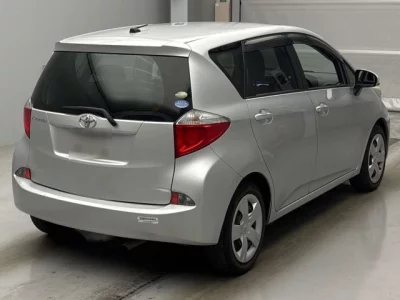 Toyota RACTIS  с аукциона в Японии