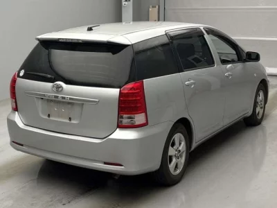 Toyota WISH  с аукциона в Японии