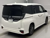 Toyota VOXY лот № 204 оценка R  с аукциона в Японии 1