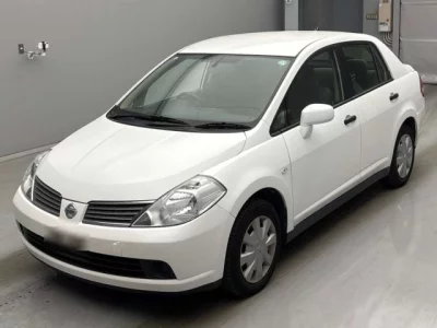 Nissan TIIDA LATIO