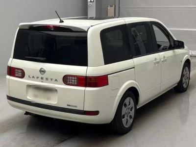 Nissan LAFESTA