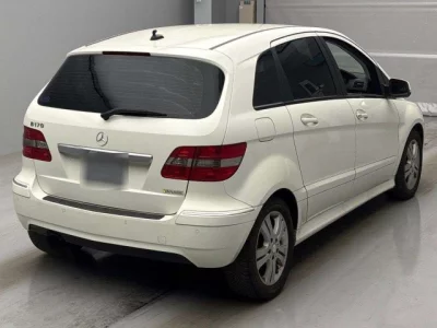 Mercedes-Benz B CLASS