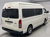 Toyota HIACE VAN лот № 62107 оценка 4  с аукциона в Японии 1