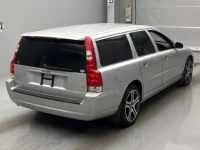 Volvo V70 лот № 5081 оценка 4  с аукциона в Японии 1
